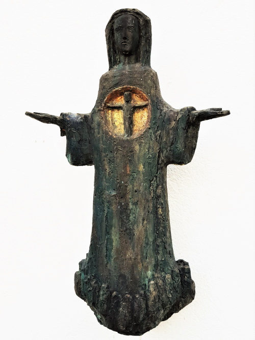 Marienstatue von Christine Stadler Marienstatue von der Münchner Künstlerin Christine Stadler (1927 – 2001)