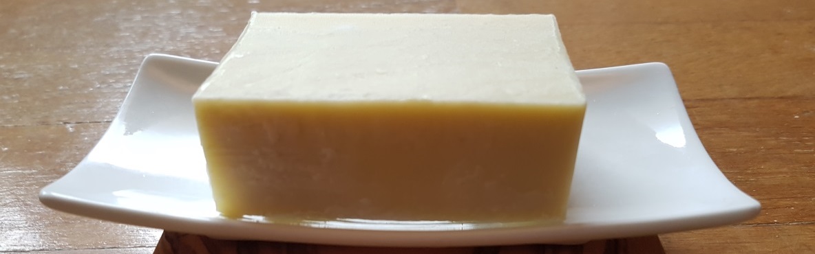 Handgesch&ouml;pfte Oliven&ouml;lseife